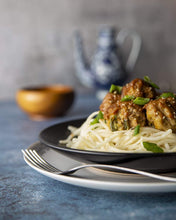 Load image into Gallery viewer, Miracle Noodle Hearts of Palm Ready-to-Eat Pasta